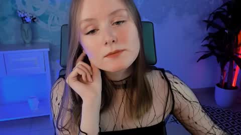 Vivien online show from 02.11.25