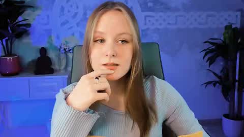 Vivien online show from 03.01.25