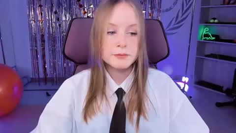 Vivien online show from 03.09.25