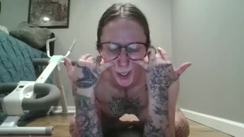 vivienne_grey online show from 12.23.25