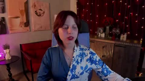 Vivienne  online show from 05.11.26