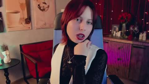 Vivienne  online show from 05.12.26