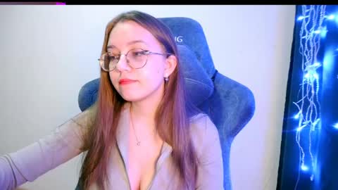 vivivivikkie online show from 04.25.26