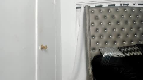 Sasha Malone online show from 12.04.24