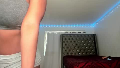 Sasha Malone online show from 12.17.25