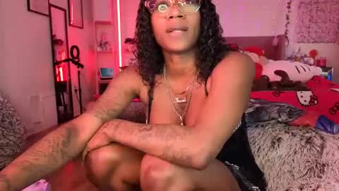 Snapshot of vixencapri chatting on 03.02.26 Vixen Capri online show from 03.02.26