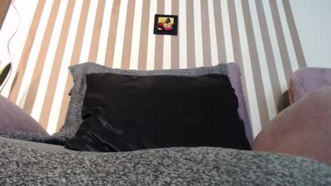 vixenn_ online show from 12.15.25