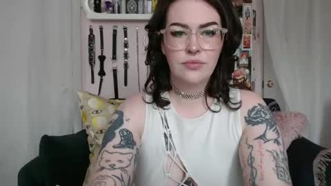 Snapshot of vixinvvitch chatting on 07.02.26 VIXIN online show from 07.02.26