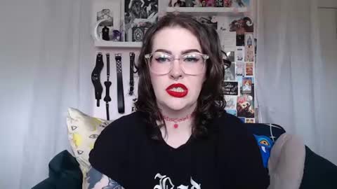 Snapshot of vixinvvitch chatting on 07.17.26 VIXIN online show from 07.17.26