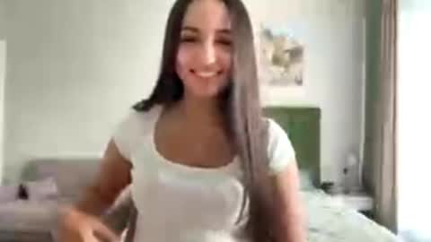 Miss Mia online show from 04.27.26