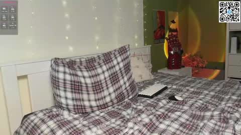 Snapshot of vlad_ggvldd chatting on 03.11.25 Vlad Dinovich online show from 03.11.25