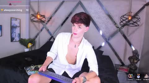 Snapshot of vladhellsing4 chatting on 02.01.25 Vlad online show from 02.01.25