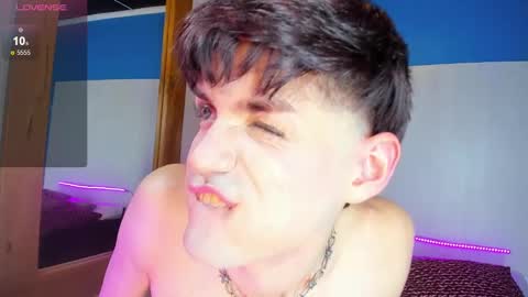 Snapshot of vladhellsing4 chatting on 02.21.25 Vlad online show from 02.21.25