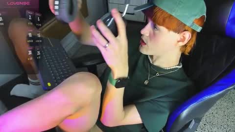 Snapshot of vladhellsing4 chatting on 09.27.25 Vlad online show from 09.27.25