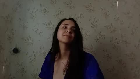 Snapshot of voulezvous_angel chatting on 03.11.26 voulezvous_angel online show from 03.11.26