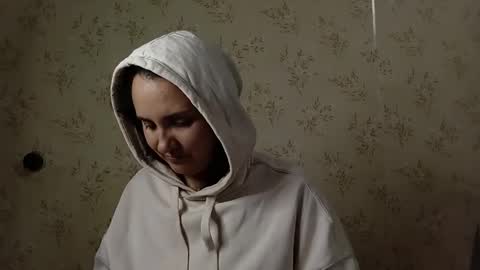 Snapshot of voulezvous_angel chatting on 04.27.26 voulezvous_angel online show from 04.27.26