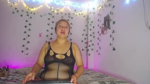 Snapshot of vsleyandlunaper chatting on 06.16.26 vsleyandlunaper online show from 06.16.26