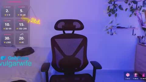 Vikky online show from 10.24.25