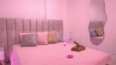 Violeta online show from 11.22.25