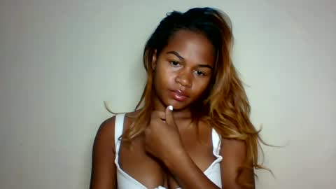 vynarahot online show from 06.14.26
