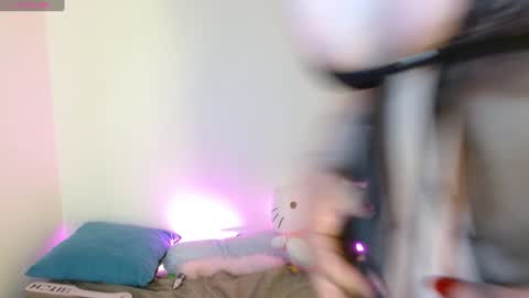 Snapshot of w_kittycat chatting on 12.07.24 kitty SUPORT ME AND MY BABY SINGLE MOMY online show from 12.07.24