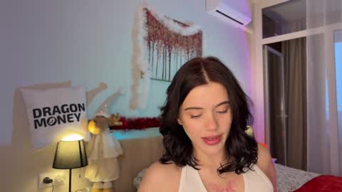 Mia online show from 12.21.24