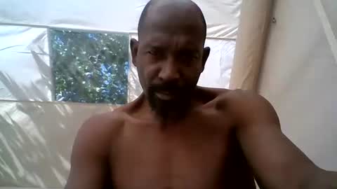 Snapshot of waleswusup chatting on 10.01.25 Champion Lover online show from 10.01.25