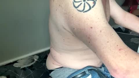 Walter online show from 10.27.25