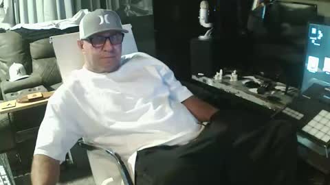 inittogetitin online show from 05.13.26