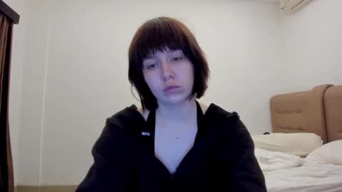 Snapshot of warm_june chatting on 12.11.24 June online show from 12.11.24