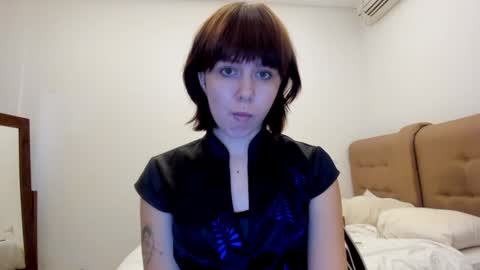 Snapshot of warm_june chatting on 01.02.25 June online show from 01.02.25