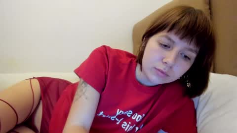 Snapshot of warm_june chatting on 01.22.25 June online show from 01.22.25