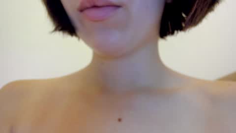 Snapshot of warm_june chatting on 01.23.25 June online show from 01.23.25