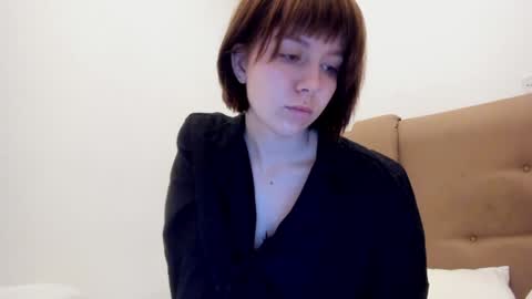 Snapshot of warm_june chatting on 01.27.25 June online show from 01.27.25