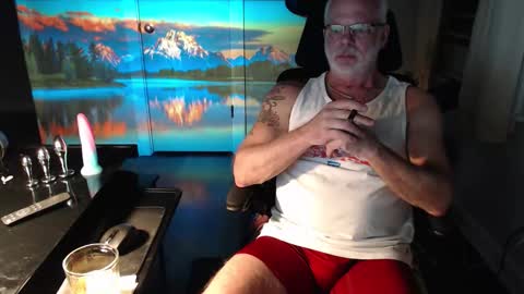 Snapshot of wasted_daze_ chatting on 02.22.26 wasted_daze_ online show from 02.22.26