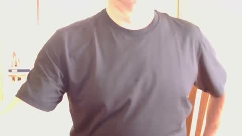 Snapshot of watchin_u_2 chatting on 09.27.25 watchin_u_2 online show from 09.27.25