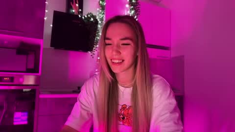 Snapshot of watergirl_ chatting on 12.03.24 Im saving up for a new car help me online show from 12.03.24