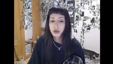 Mina online show from 10.21.25