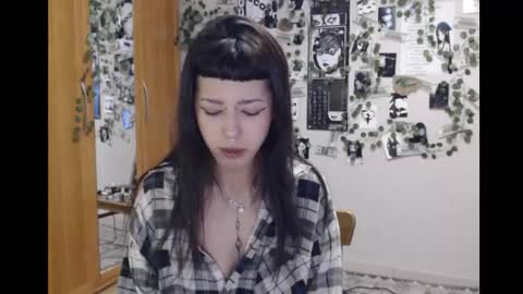 Mina online show from 10.25.25