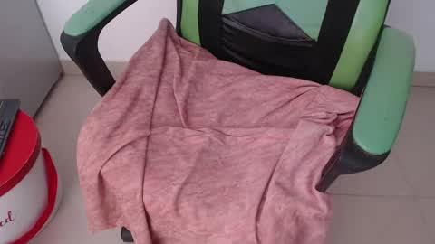 Trixie 3 online show from 04.15.26