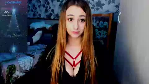 Snapshot of weakness4u chatting on 02.28.25 Maya online show from 02.28.25