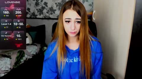 Snapshot of weakness4u chatting on 03.07.25 Maya online show from 03.07.25