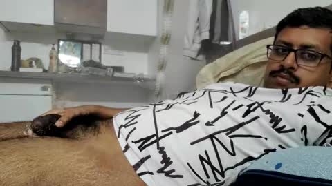 Snapshot of wearcondom chatting on 09.18.25 sexyguy online show from 09.18.25