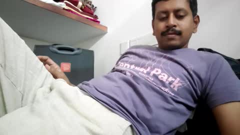 Snapshot of wearcondom chatting on 12.04.25 sexyguy online show from 12.04.25