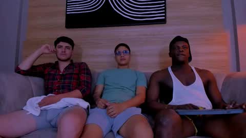 Jhonny Dick  his neighbors. online show from 12.04.25