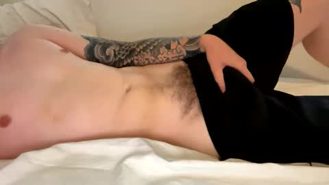 Snapshot of weeklymarz97 chatting on 10.27.25 weeklymarz97 online show from 10.27.25