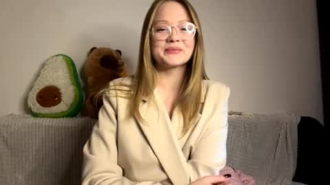 Elise online show from 11.30.25