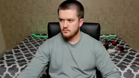 Snapshot of well_boy_ chatting on 04.05.26 well_boy_ online show from 04.05.26