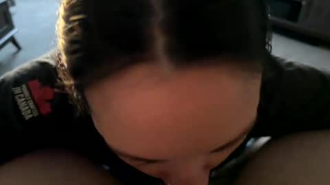 Snapshot of weloveleggings chatting on 11.23.25 weloveleggings online show from 11.23.25