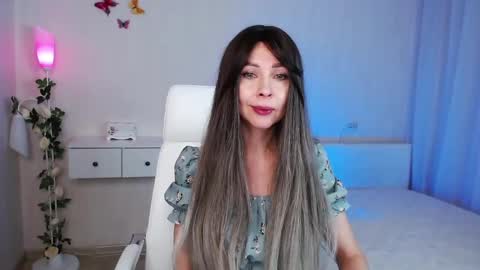 Wendi Foster online show from 12.23.24